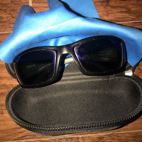 Coasta Sunglasses - Picture 3 of 3
